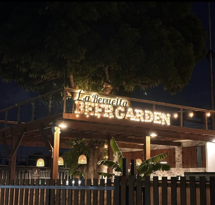 La Revuelta – Guaynabo - La Revuelta Beer Garden & Cocktail Bar, Puerto Rico